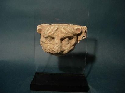 null ART GRECO-BOUDDHIQUE DU GANDHARA (Ier - Vème siècle ap. J.C.)
Protomé à tête...