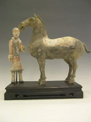 null HAN (206 av. J.C. - 220 ap. J.C.)
Palefrenier et son cheval, en terre cuite...