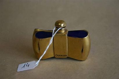 Guerlain, « Coque d'Or ». Flacon en verre...