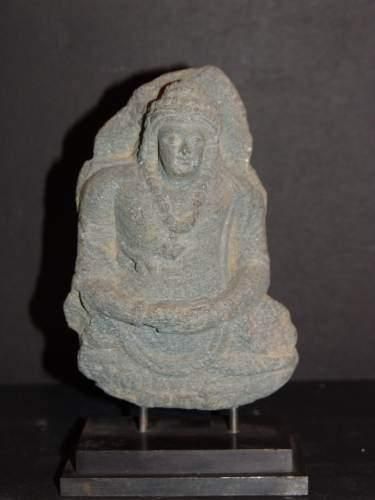 null ART GRECO-BOUDDHIQUE DU GANDHARA (Ier - Vème siècle ap. J.C.)
Bodhisattva assis.
En...