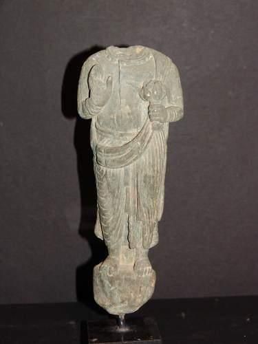 null ART GRECO-BOUDDHIQUE DU GANDHARA (Ier - Vème siècle ap. J.C.)
Bouddha Padmapani...