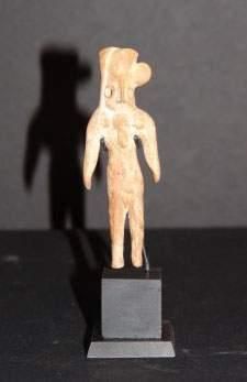 null MEHRGARH (3000 - 2600 av. J.C.)
Idole masculine, les bras le long du corps.
En...
