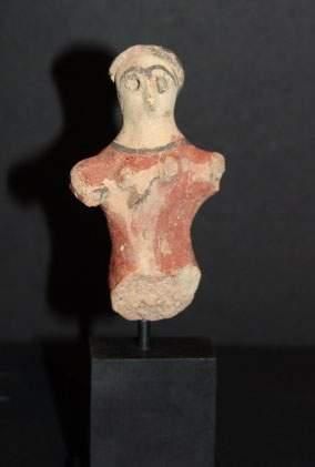 null MEHRGARH (3000 - 2600 av. J.C.)
Buste d'idole en terre cuite polychrome.
H :...