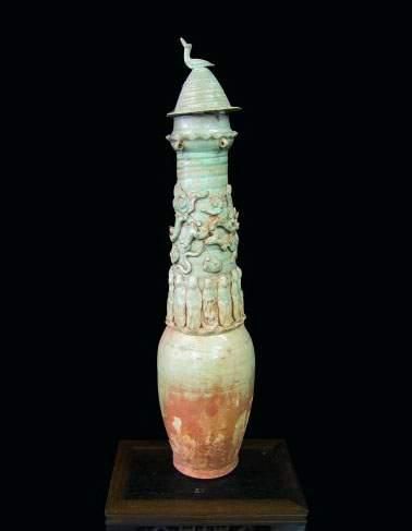 null SONG (960 - 1279 ap. J.C.)
Vase " Humping " à couvercle et à décor en relief...