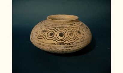 MEHRGARH (3000 - 2600 av. J.C.) Vase en terre...