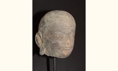 null ART GRECO-BOUDDHIQUE DU GANDHARA (Ier - Vème siècle ap. J.C.)
Tête de moine...