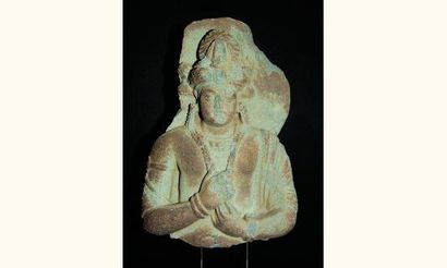 null ART GRECO-BOUDDHIQUE DU GANDHARA (Ier - Vème siècle ap. J.C.)
Buste de Bodhisattva,...