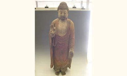 null T'SING (XIXe - XXe siècle )
Bouddha debout en méditation.
En bois sculpté polychrome.
H...