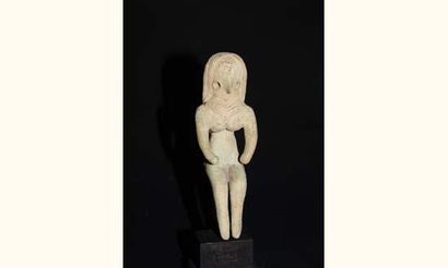null CIVILISATIONS DE L'INDUS
MEHRGARH (2800 - 2600 av. J.C.)
Idole féminine, les...