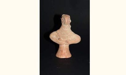 null NINDOWARI (2300 - 2000 av. J.C.)
Idole féminine à bec d'oiseau, les mains sous...