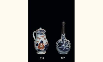 null T'SING (XVIIIème siècle)
Flacon en porcelaine bleu et blanc, monture et bouchon...