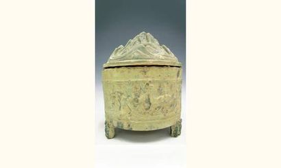 null ARCHEOLOGIE CHINOISE - HAN (206 av. J.C. - 220 ap. J.C.)
Vase « Lian » tripode...