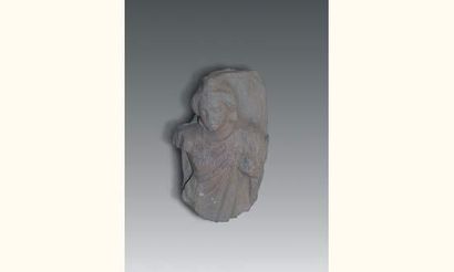  ART GRECO-BOUDDHIQUE DU GANDHARA (Ier - Vème ap. J.C.) Buste de Boddhisattva en...