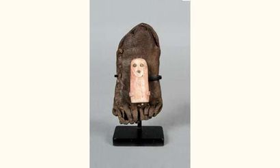 null Fétiche Kachina avec son sac de rangement
Zuni, Nouveau-Mexique, U.S.A.
	
Albâtre,...