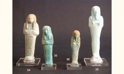 null EGYPTE
Chaouabti en fritte turquoise intense anépigraphe. XXI - XXIème dynasties....