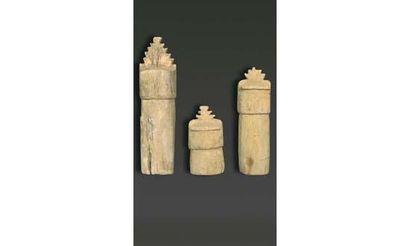 null Art Améridien
Exceptionnel ensemble de trois statuettes Hopi provenant de par...