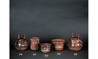 null PEROU 

Culture Nazca. 300- 600 après J. C.

Vase à large embouchure en céramique...