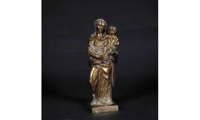 null Ex voto représentant Notre Dame de Boulogne en bronze doré tenant l'enfant Jésus,...