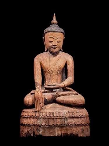 null BIRMANIE -Thaïlande
Bouddha exécutant le geste de la prise de la terre à témoin...