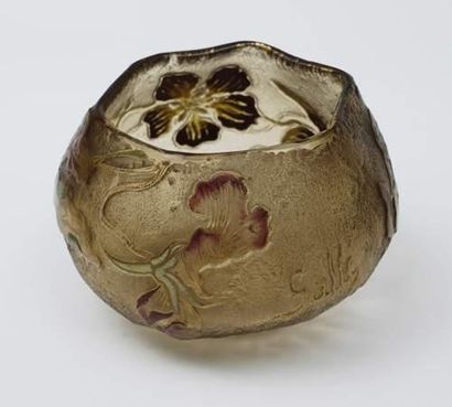 null Émile GALLÉ (1846-1904)
Vase ovoïde à col hexagonale.
Épreuve de tirage industriel...
