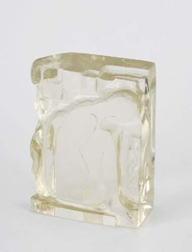 null René DENIEL (né en 1939)
Sculpture féminine exécutée sur un bloc de cristal.
Travail...