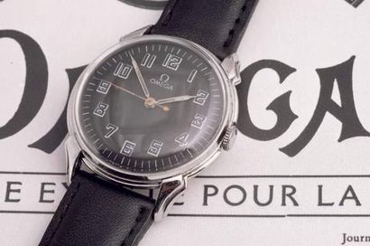 null OMEGA (Art Déco), vers 1940
Très belle montre de forme en acier à dos clippé,...