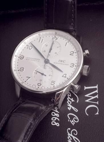 null IWC (Chronographe Portugaise), vers 2000
Mythique et important chronographe...