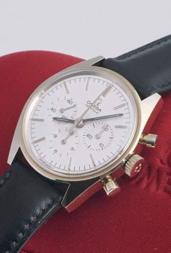 null OMEGA (Chronographe DeVille), vers 1970
Très beau chronographe et grand classique...
