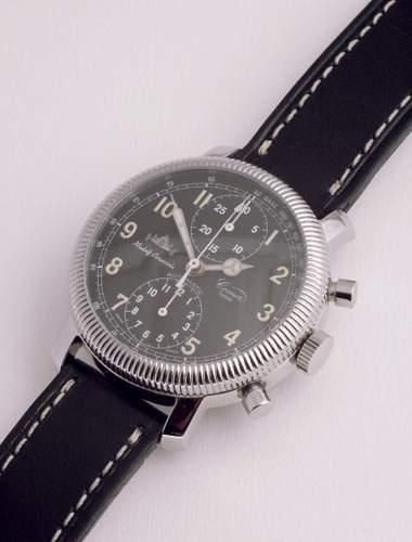 null COMOR (Rudolf Caracciola), vers 1995
Très beau chronographe Swiss made en acier...