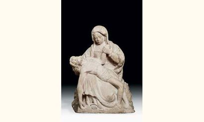 Vierge de pitié en pierre calcaire sculptée...