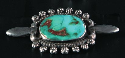null Broche - Navajo Argent et turquoise Broche de forme ovale sertie d'une turquoise....