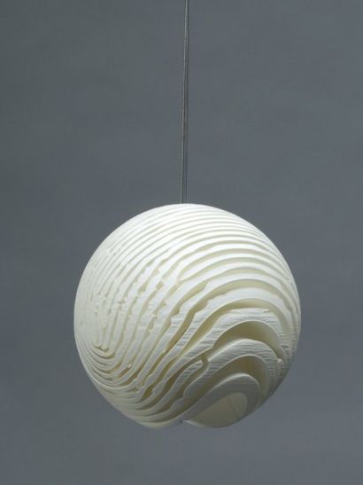 Dan Yeffet jelly Lab - Prototype Suspension 'Detail'. En forme de boule ajourée de...