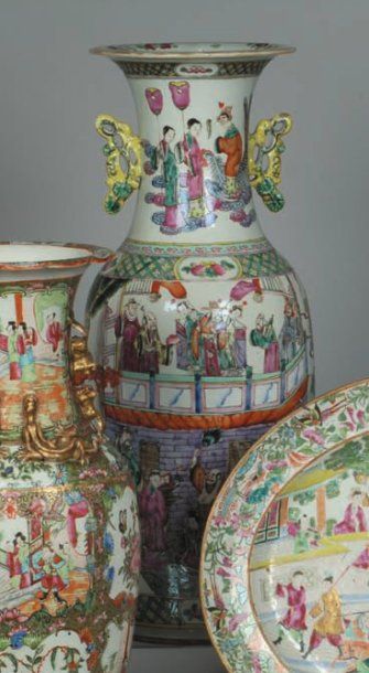 Grand vase en porcelaine de Chine à décor...