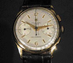 UNIVERSAL GENEVE Uni-Compax n°1855724 vers 1940. Chronographe bracelet en or jaune,...