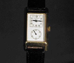 UNIVERSAL GENEVE Doctor's watch N°811463 vers 1942. Montre bracelet rectangulaire...