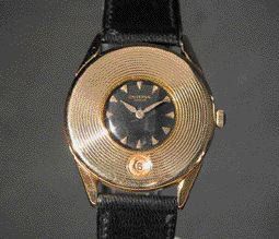 UNIVERSAL GENEVE Disco Date Sautante N°179723/1001101 vers 1955. Montre bracelet...