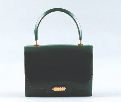 HERMES Paris Sac en box vert sapin, fermoir et attaches pointes de diamant plaqué...