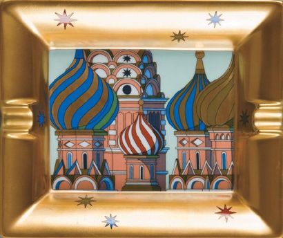 HERMES Paris Cendrier en porcelaine de Limoges peint à décor d'un palais russe, bordures...