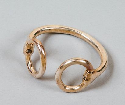HERMES Paris Bracelet jonc ouvert en argent chaque embout figurant un anneau.