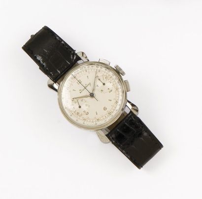 BREITLING circa 1950 Montre de poignet chronographe en acier. Cadran blanc à 2 compteurs....