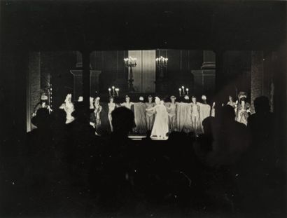BRASSAÏ 1899-1984 Sans titre, (Scène des Folies-Bergère), Paris, ca. 1932. Tirage...