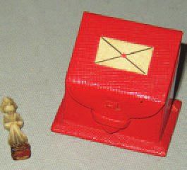 null Petite boîte à courrier en cuir rouge + sceau miniature en os représentant Napoléon....
