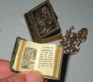 null Superbe « Petit Paroissien de l'Enfance », ouvrage miniature avec couverture...