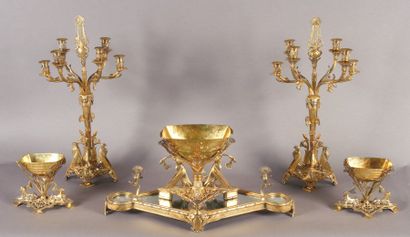 GARNITURE DE TABLE (six pièces) en bronze...