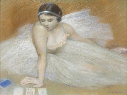 Pierre CARRIER-BELLEUSE (1851-1932/33) Ballerine faisant une réussite Pastel, signé...