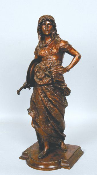 Léon PILET (1840-1916) Salomé. Epreuve en bronze à patine brune, signée sur la terrasse....