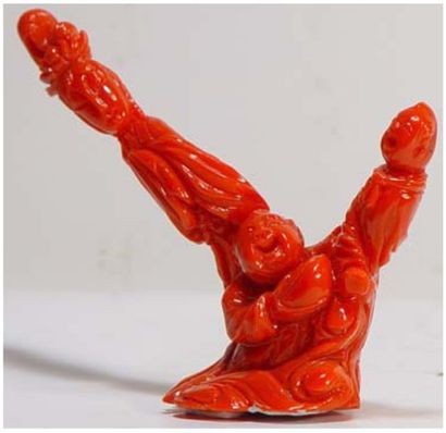 null Corail rouge de lagon sculpté d'une jeune femme et d'enfants. Chine