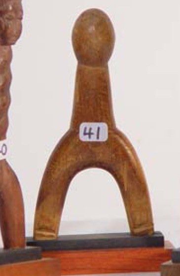 null Belle petite collection de lance-pierres POTOMO WAKA en BAULE en bois sculpté...