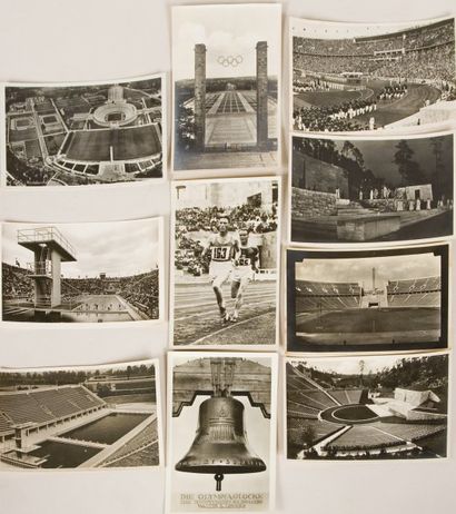 JEUX OLYMPIQUES Lot de 19 cartes postales sur les Jeux Olympiques de Berlin et Garmish...