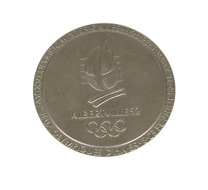JEUX OLYMPIQUES 1992 Albertville. Médaille de participant. Diam. : 6,8 cm. Graveur...